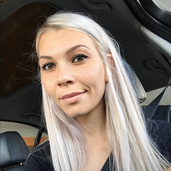 Meet your Posher, Silvia - Picture 1 of 1